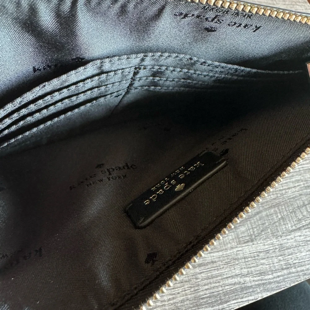 Kate Spade Wristlet - Picture 4 of 9